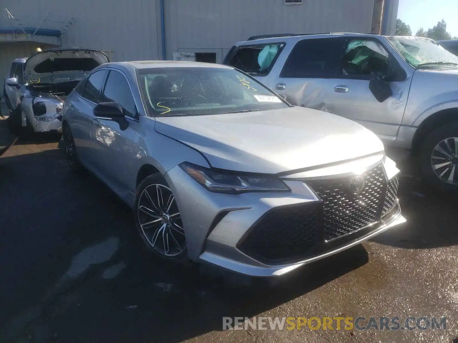 1 Photograph of a damaged car 4T1HZ1FB9LU051349 TOYOTA AVALON 2020