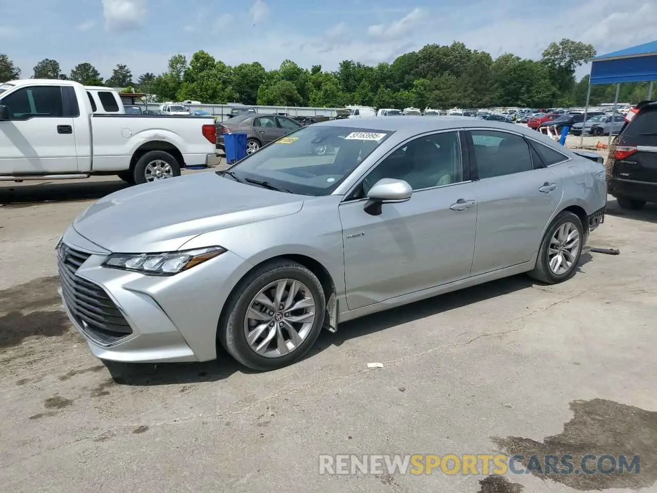 1 Photograph of a damaged car 4T1J21FB0LU018424 TOYOTA AVALON 2020