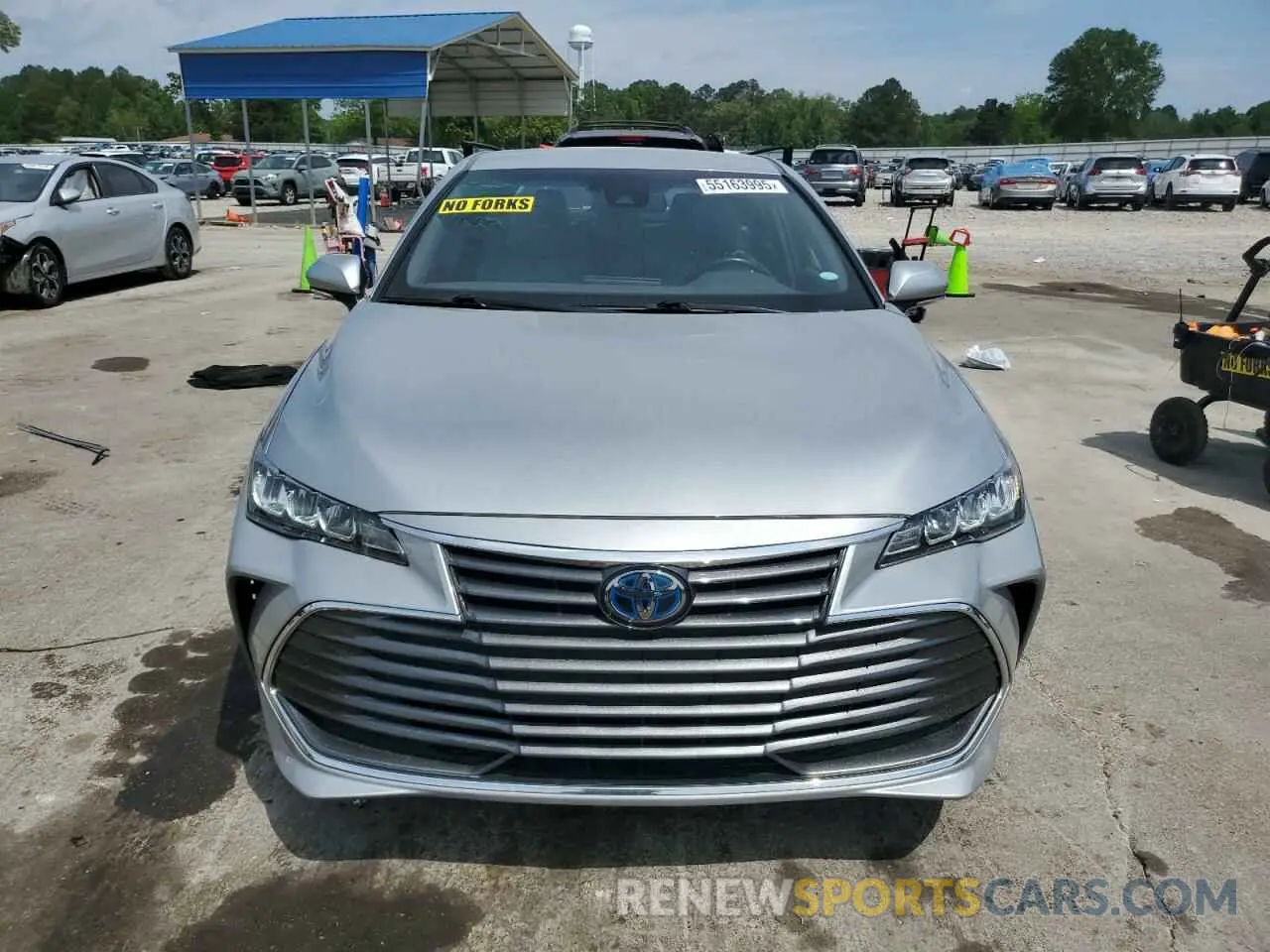 5 Photograph of a damaged car 4T1J21FB0LU018424 TOYOTA AVALON 2020