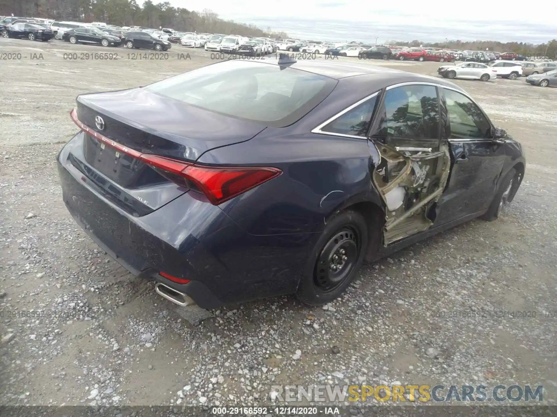 4 Photograph of a damaged car 4T1JZ1FB0LU050480 TOYOTA AVALON 2020