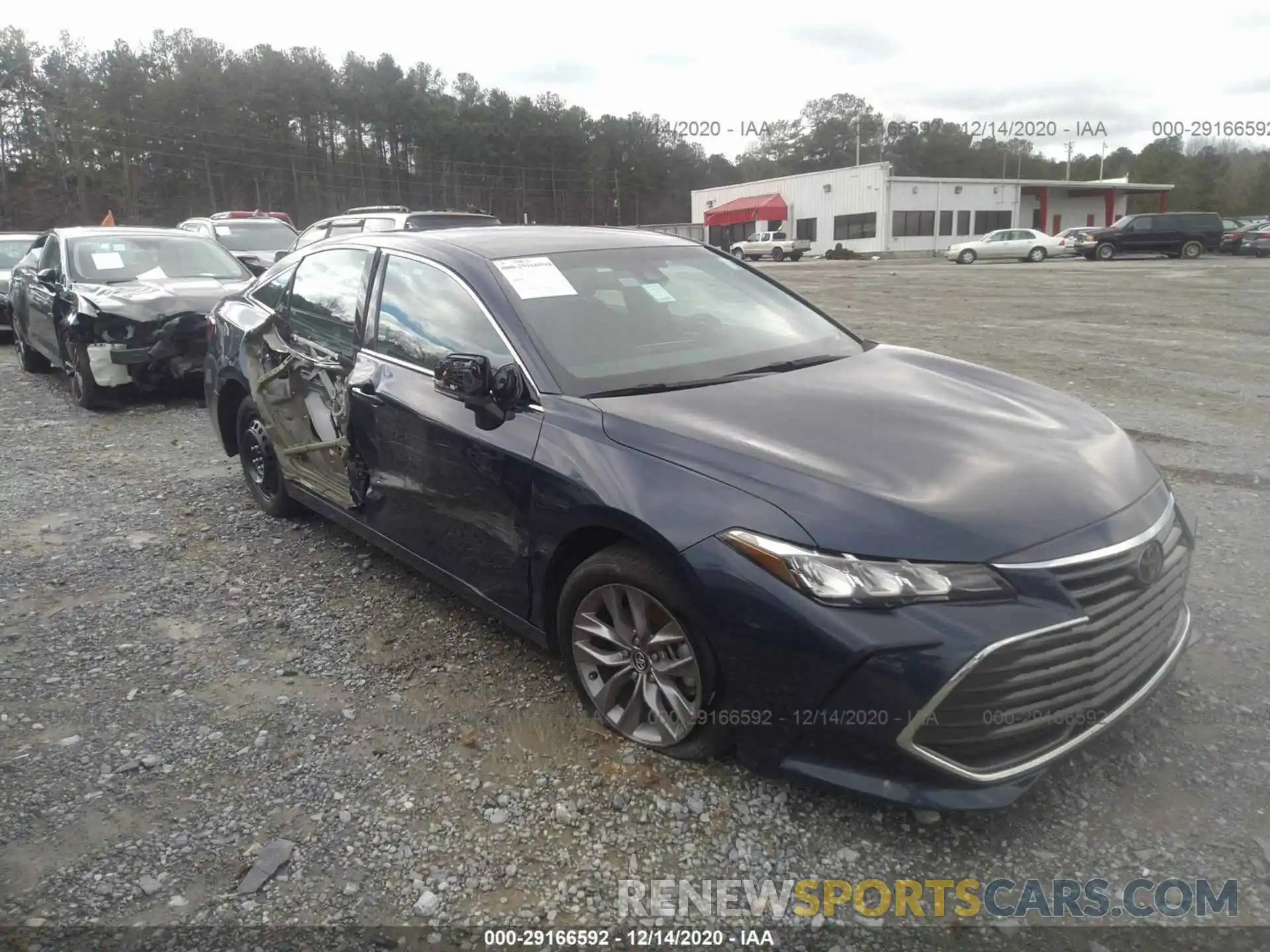 6 Photograph of a damaged car 4T1JZ1FB0LU050480 TOYOTA AVALON 2020