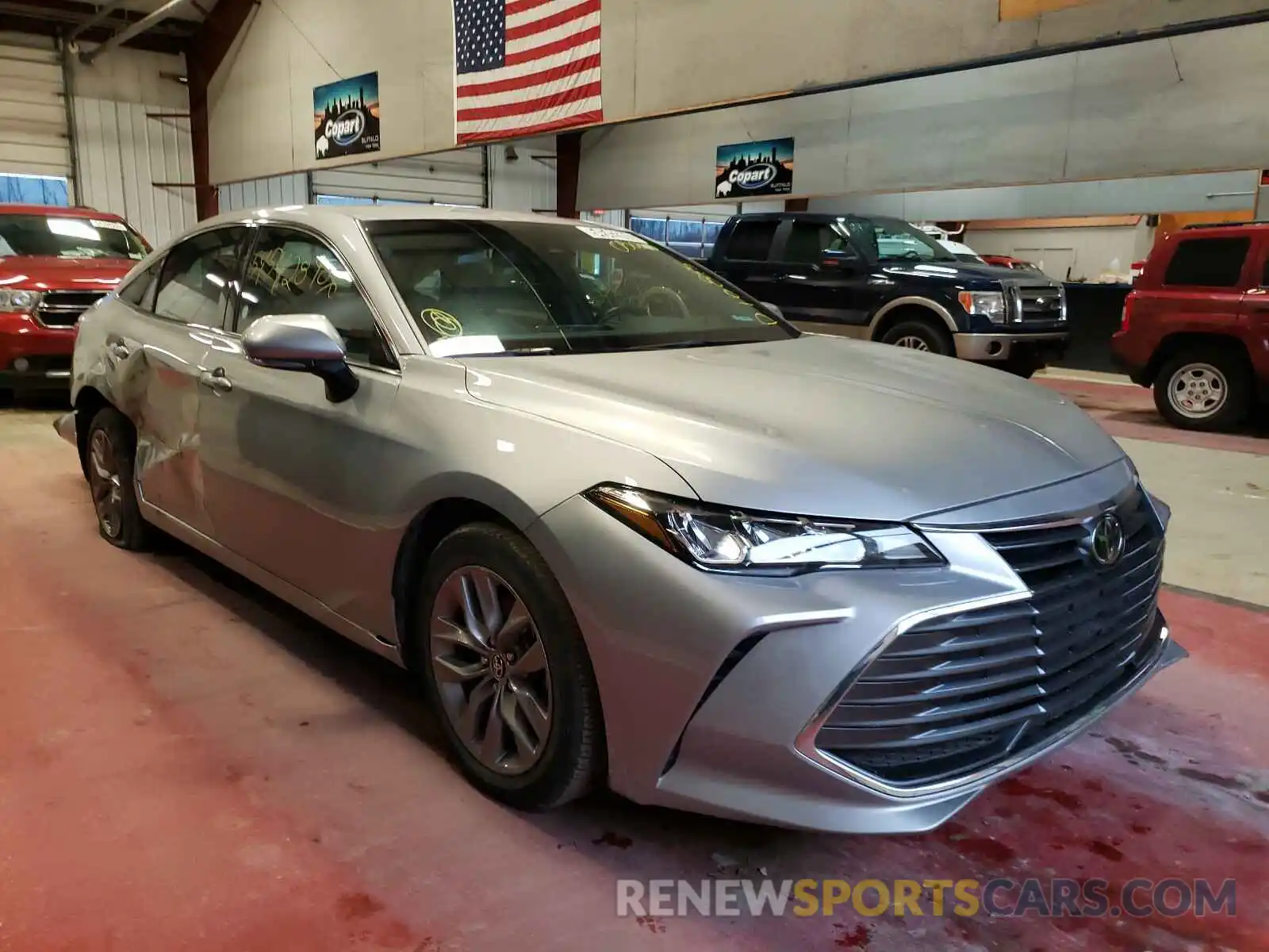 1 Photograph of a damaged car 4T1JZ1FB6LU050015 TOYOTA AVALON 2020