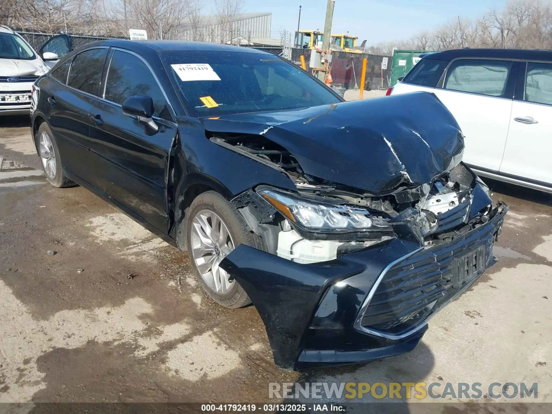1 Photograph of a damaged car 4T1JZ1FB7LU055630 TOYOTA AVALON 2020