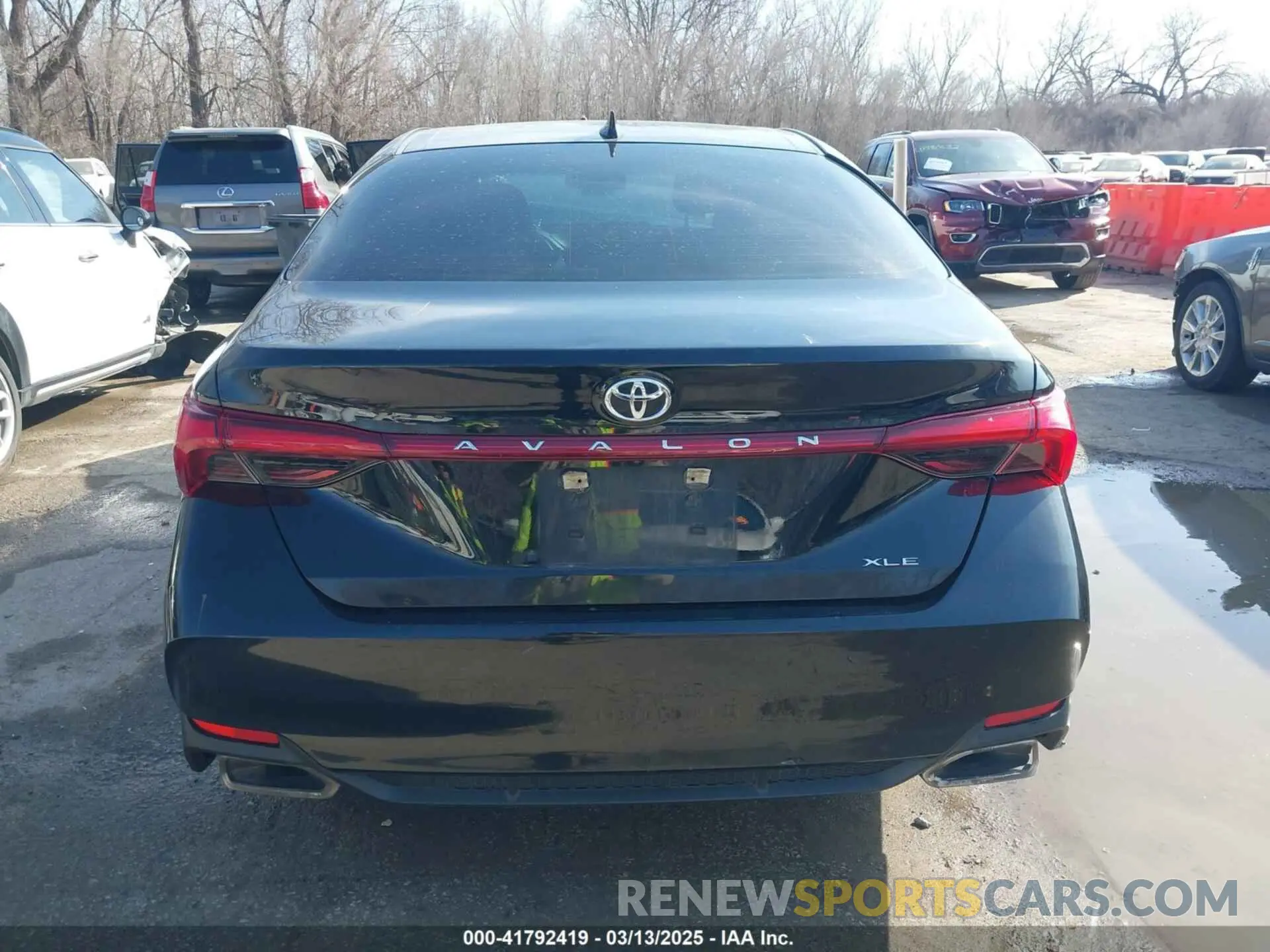 15 Photograph of a damaged car 4T1JZ1FB7LU055630 TOYOTA AVALON 2020