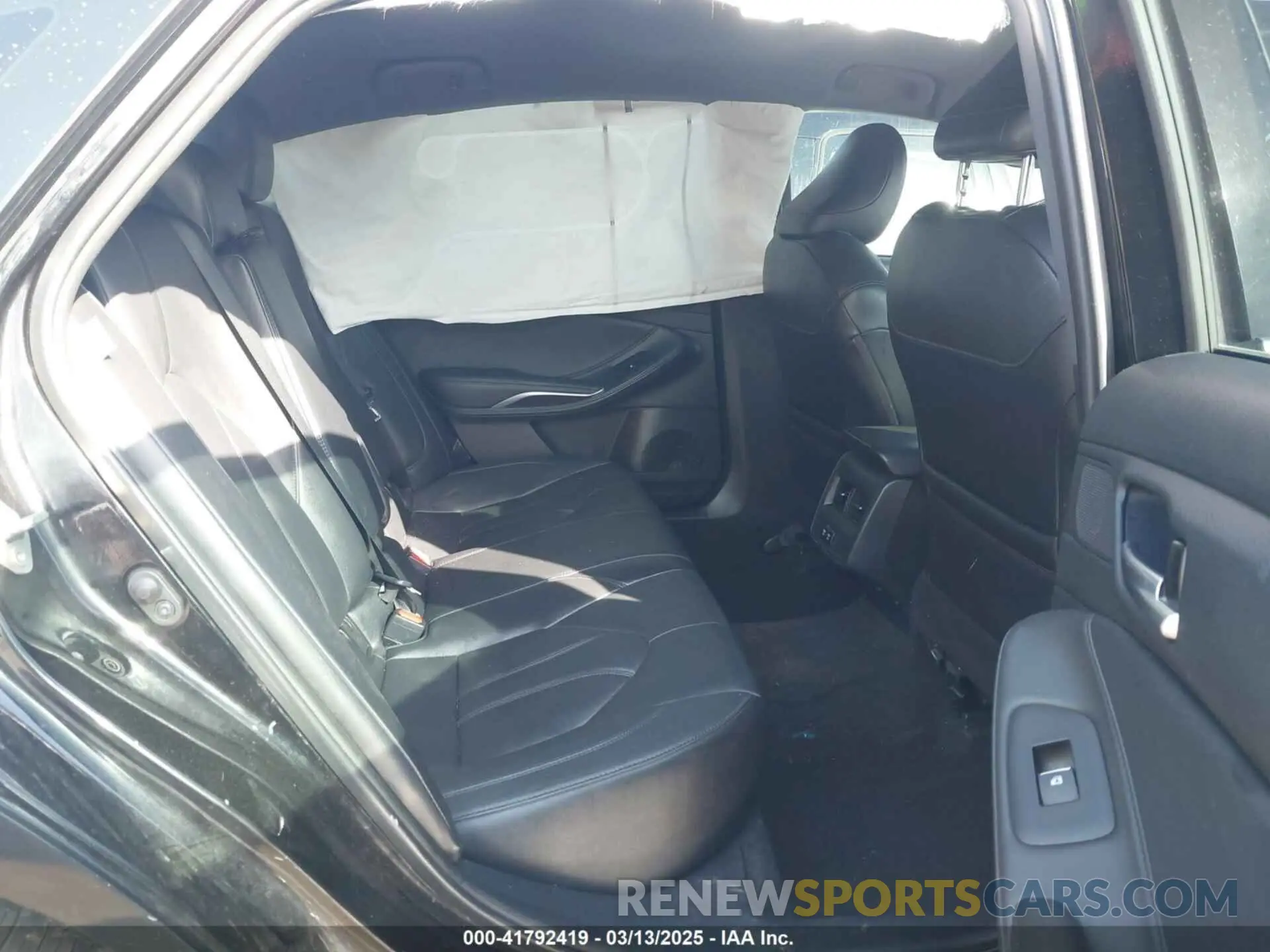 8 Photograph of a damaged car 4T1JZ1FB7LU055630 TOYOTA AVALON 2020