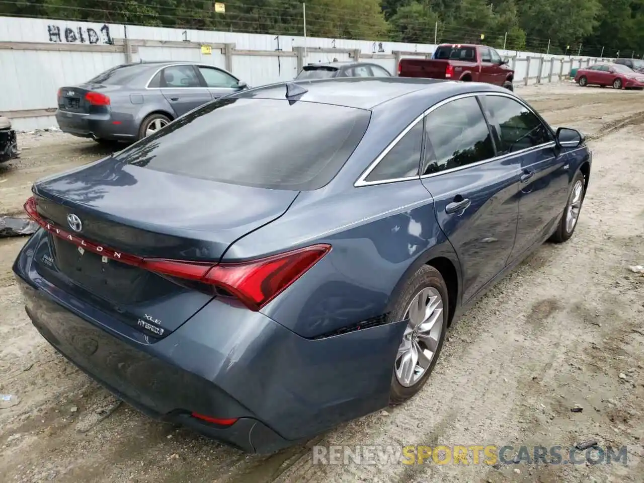 4 Photograph of a damaged car 4T1AA1AB0MU008603 TOYOTA AVALON 2021