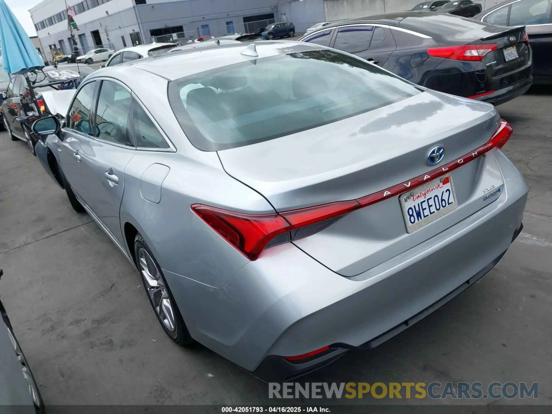 3 Photograph of a damaged car 4T1AA1AB3MU003279 TOYOTA AVALON 2021
