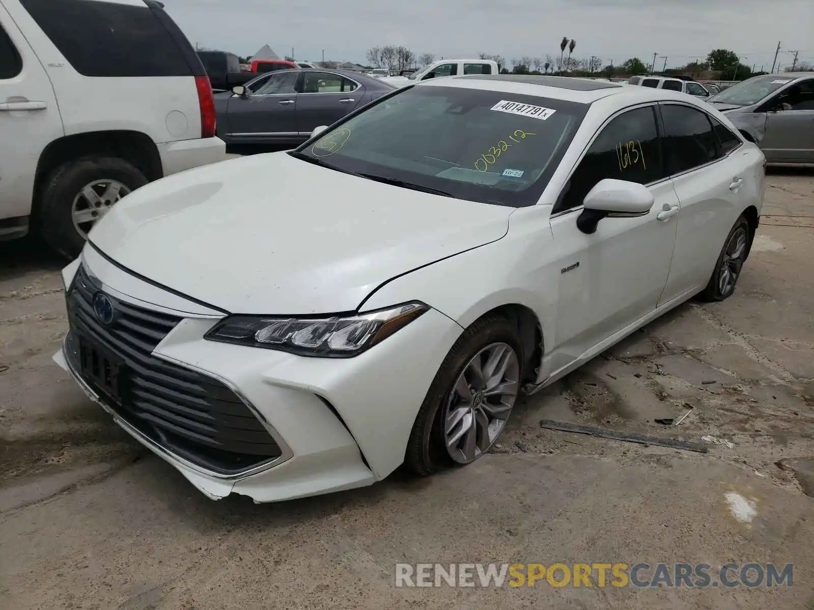 2 Photograph of a damaged car 4T1AA1AB4MU003212 TOYOTA AVALON 2021