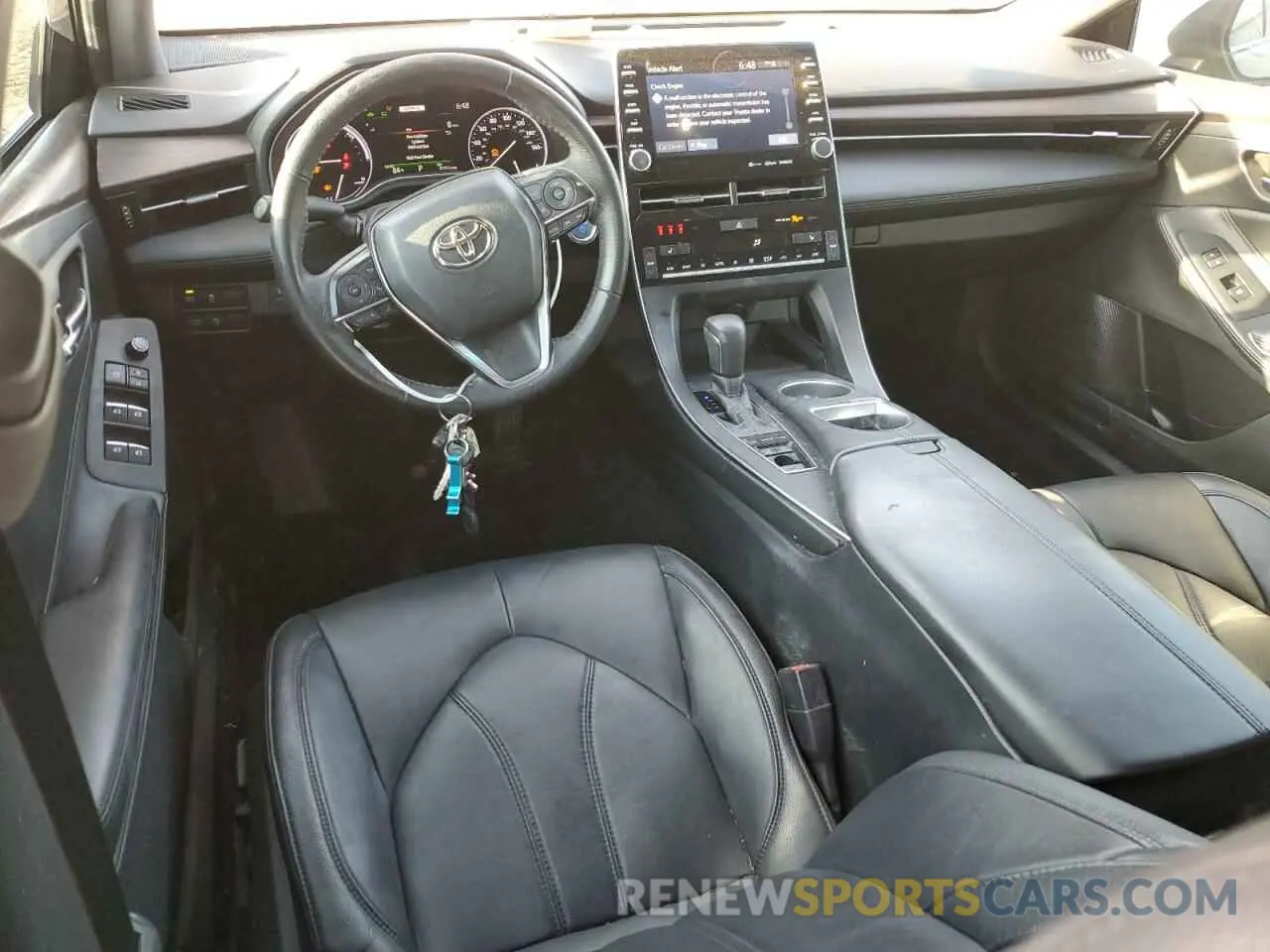 8 Photograph of a damaged car 4T1AA1AB4MU004084 TOYOTA AVALON 2021