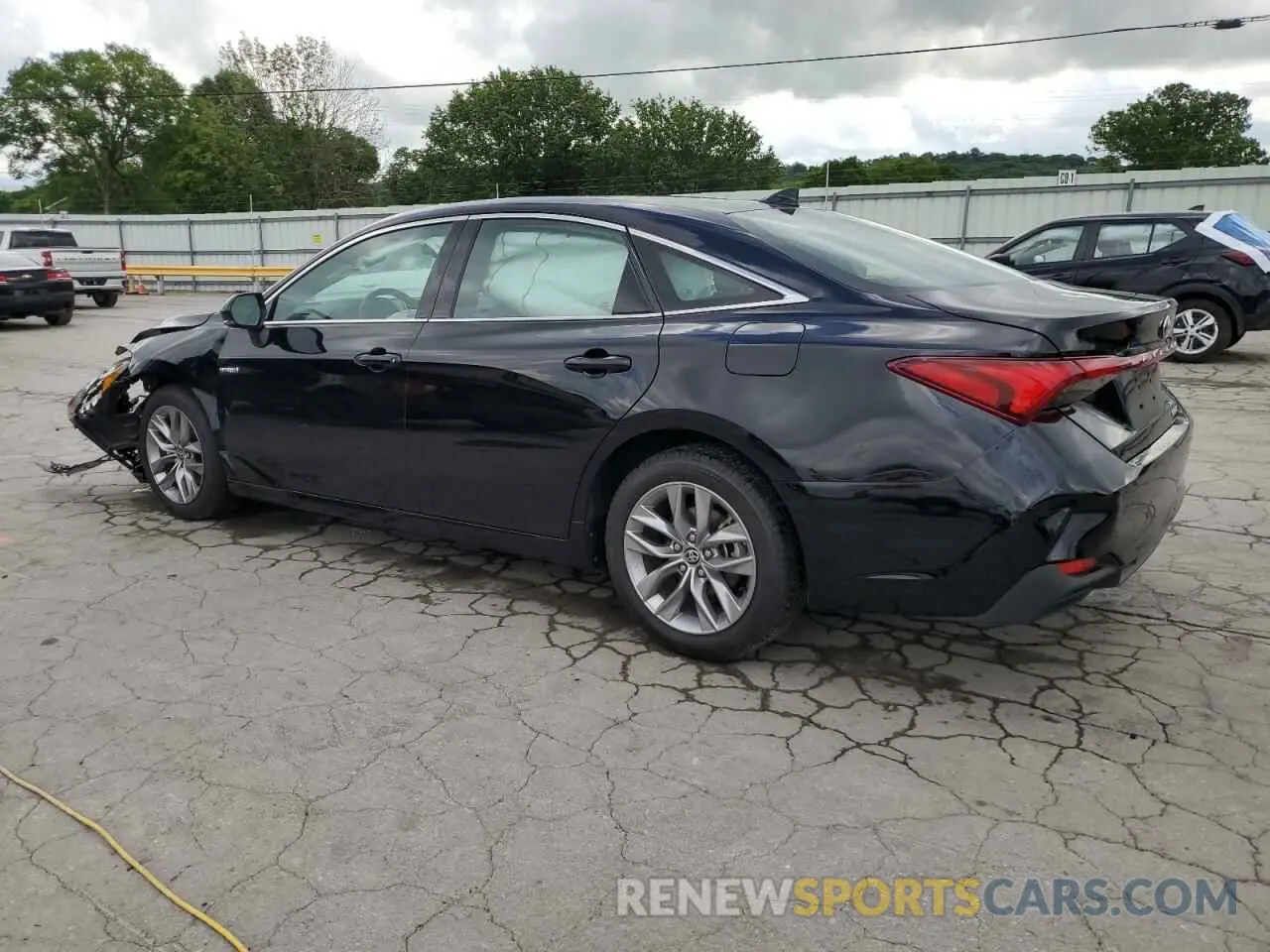 2 Photograph of a damaged car 4T1AA1AB5MU002781 TOYOTA AVALON 2021