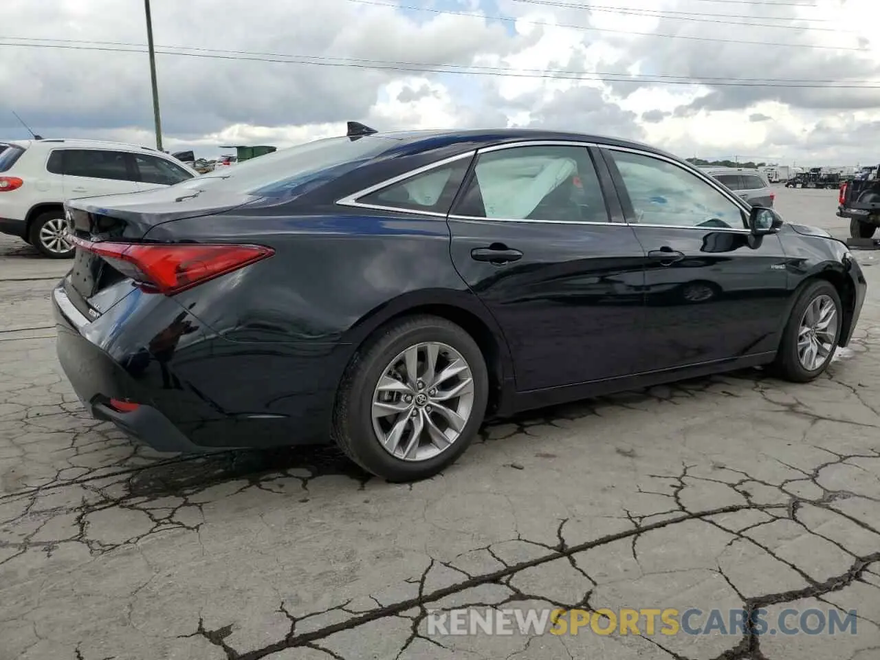 3 Photograph of a damaged car 4T1AA1AB5MU002781 TOYOTA AVALON 2021