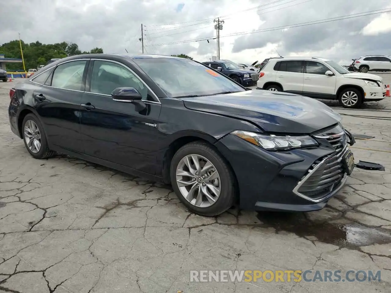 4 Photograph of a damaged car 4T1AA1AB5MU002781 TOYOTA AVALON 2021