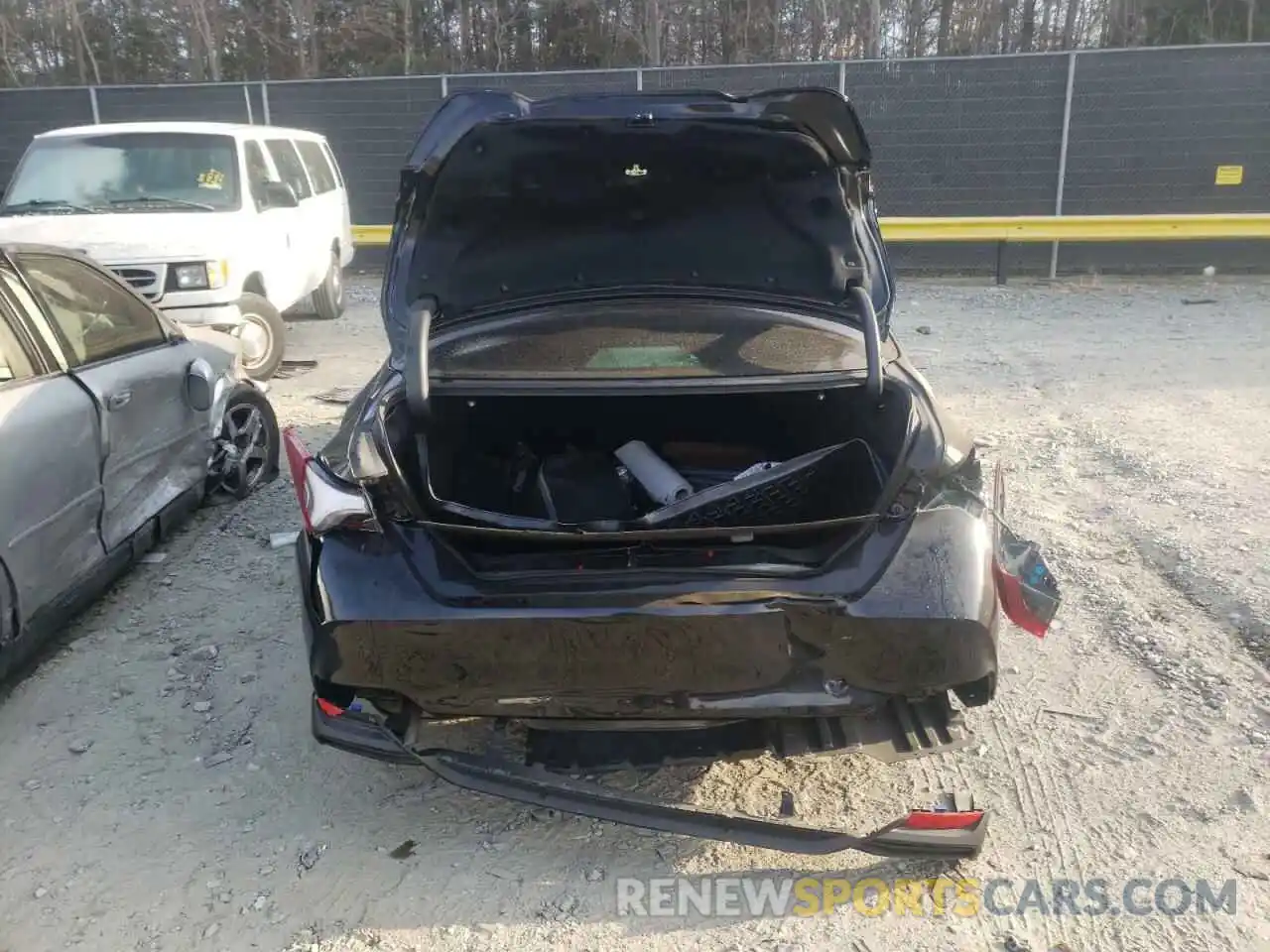 9 Photograph of a damaged car 4T1AA1AB9MU008180 TOYOTA AVALON 2021