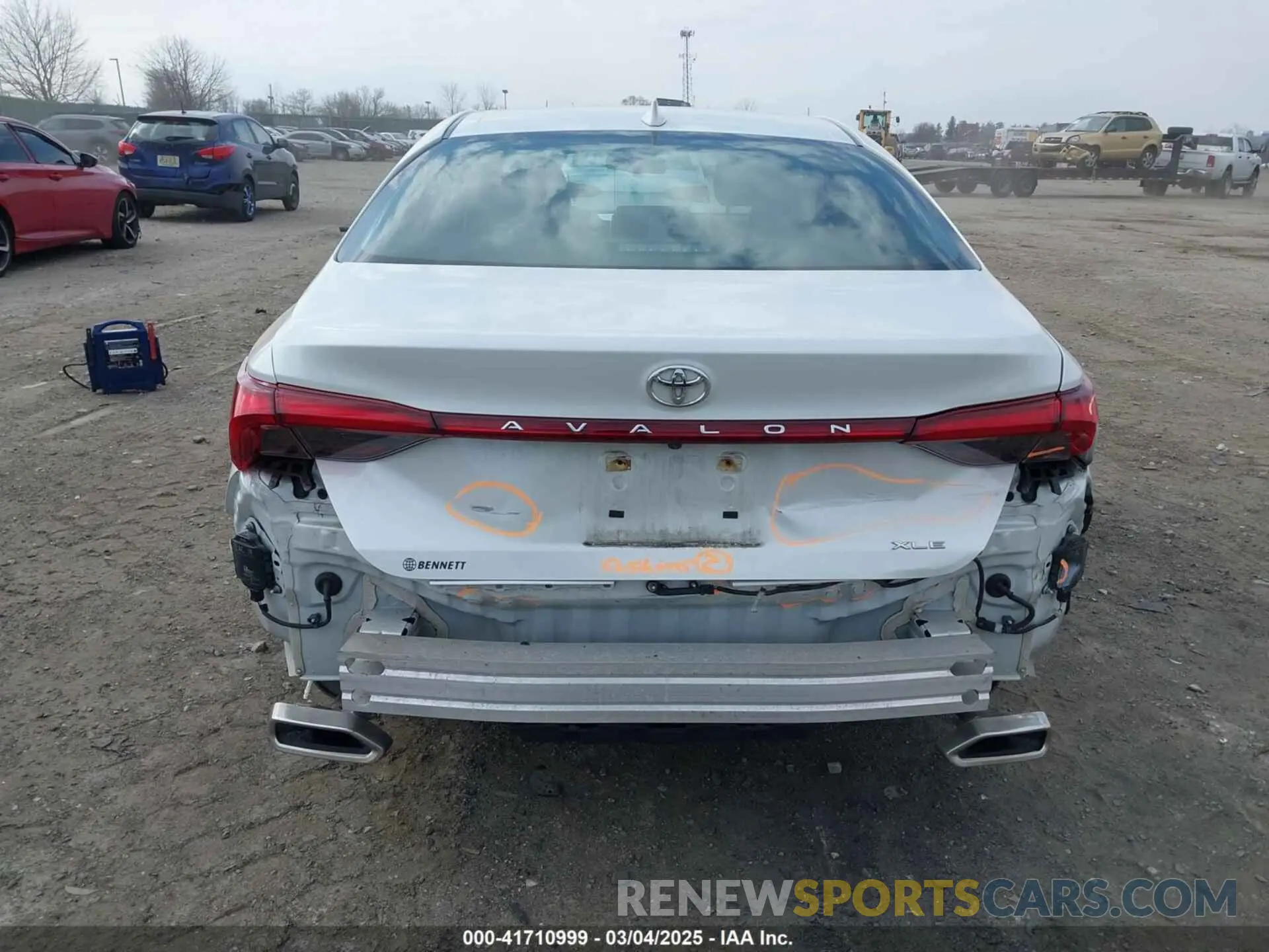 16 Photograph of a damaged car 4T1AZ1FB2MU058100 TOYOTA AVALON 2021