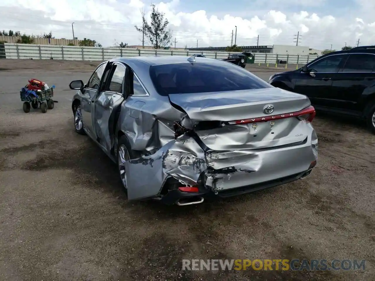 9 Photograph of a damaged car 4T1AZ1FB2MU058808 TOYOTA AVALON 2021