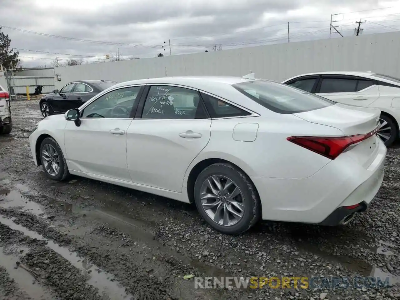 2 Photograph of a damaged car 4T1AZ1FB2MU071056 TOYOTA AVALON 2021