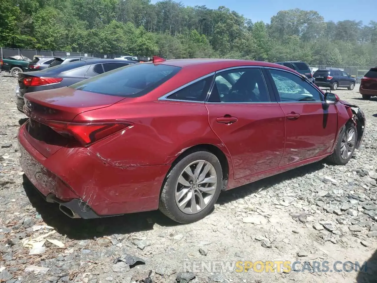 3 Photograph of a damaged car 4T1AZ1FB3MU058459 TOYOTA AVALON 2021