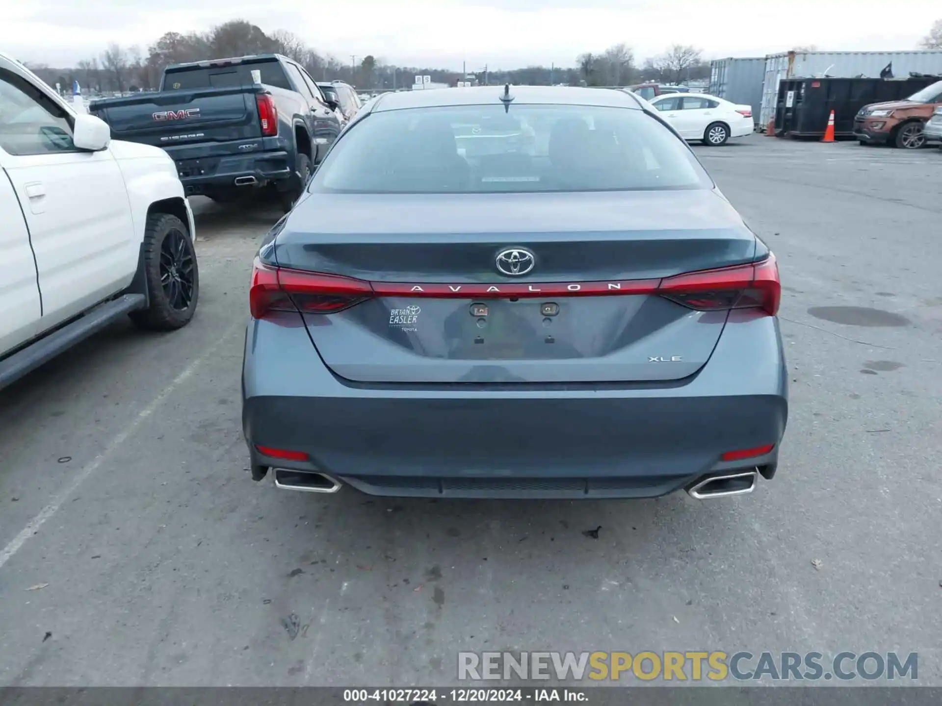 16 Photograph of a damaged car 4T1AZ1FB4MU059653 TOYOTA AVALON 2021