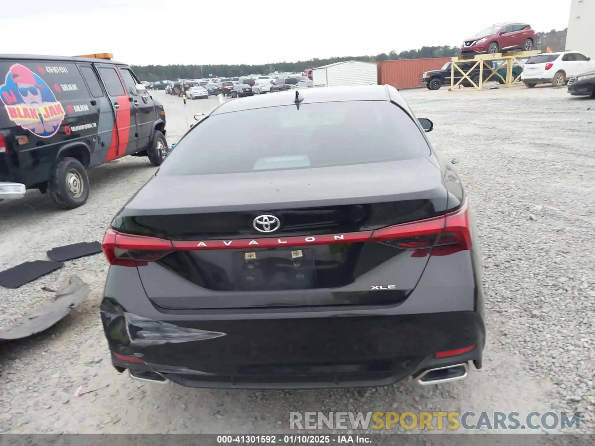 17 Photograph of a damaged car 4T1AZ1FB8MU057890 TOYOTA AVALON 2021