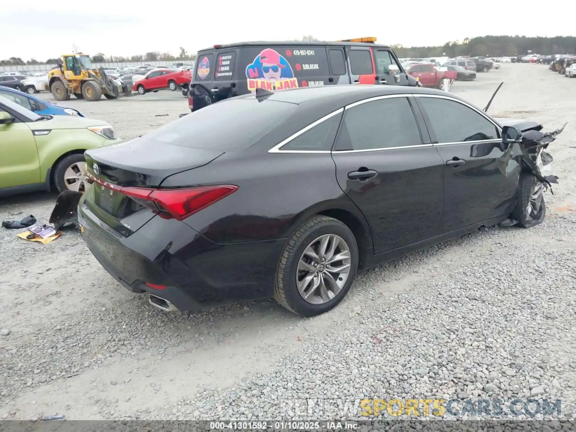 4 Photograph of a damaged car 4T1AZ1FB8MU057890 TOYOTA AVALON 2021