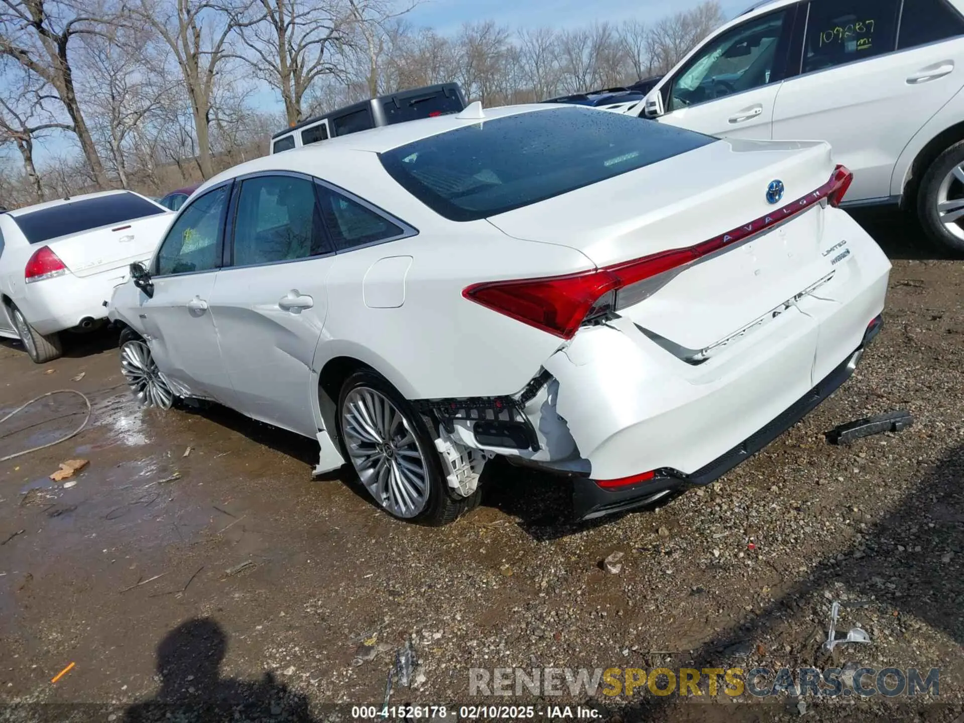 3 Photograph of a damaged car 4T1CA1AB5MU007830 TOYOTA AVALON 2021
