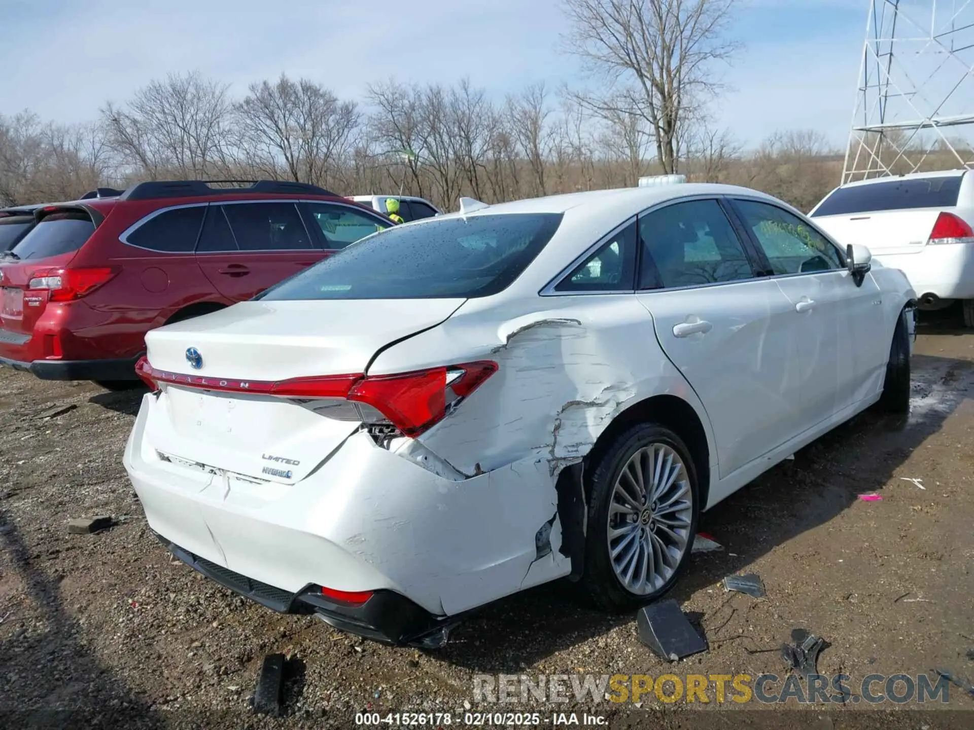 4 Photograph of a damaged car 4T1CA1AB5MU007830 TOYOTA AVALON 2021