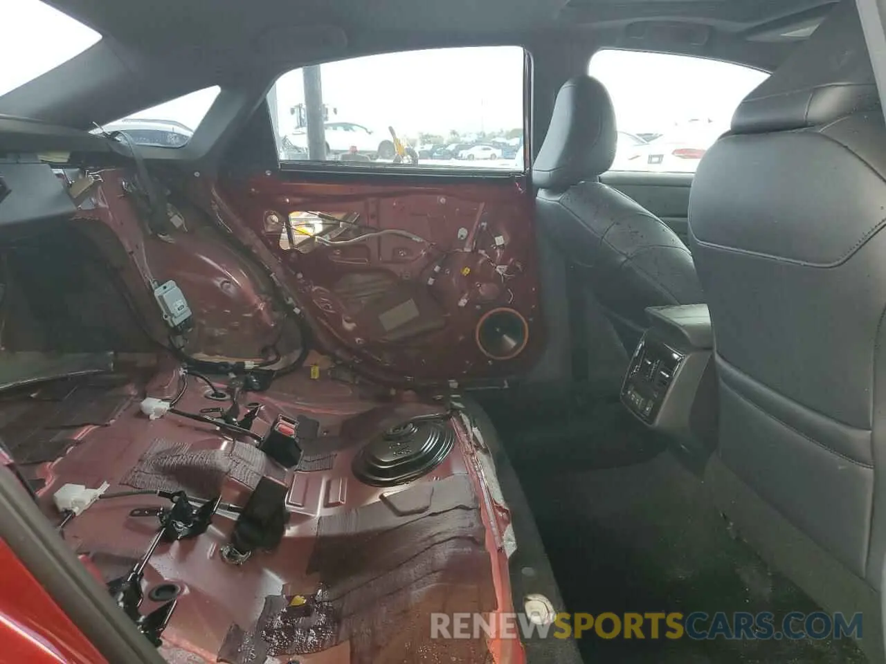 10 Photograph of a damaged car 4T1CZ1FB0MU056581 TOYOTA AVALON 2021
