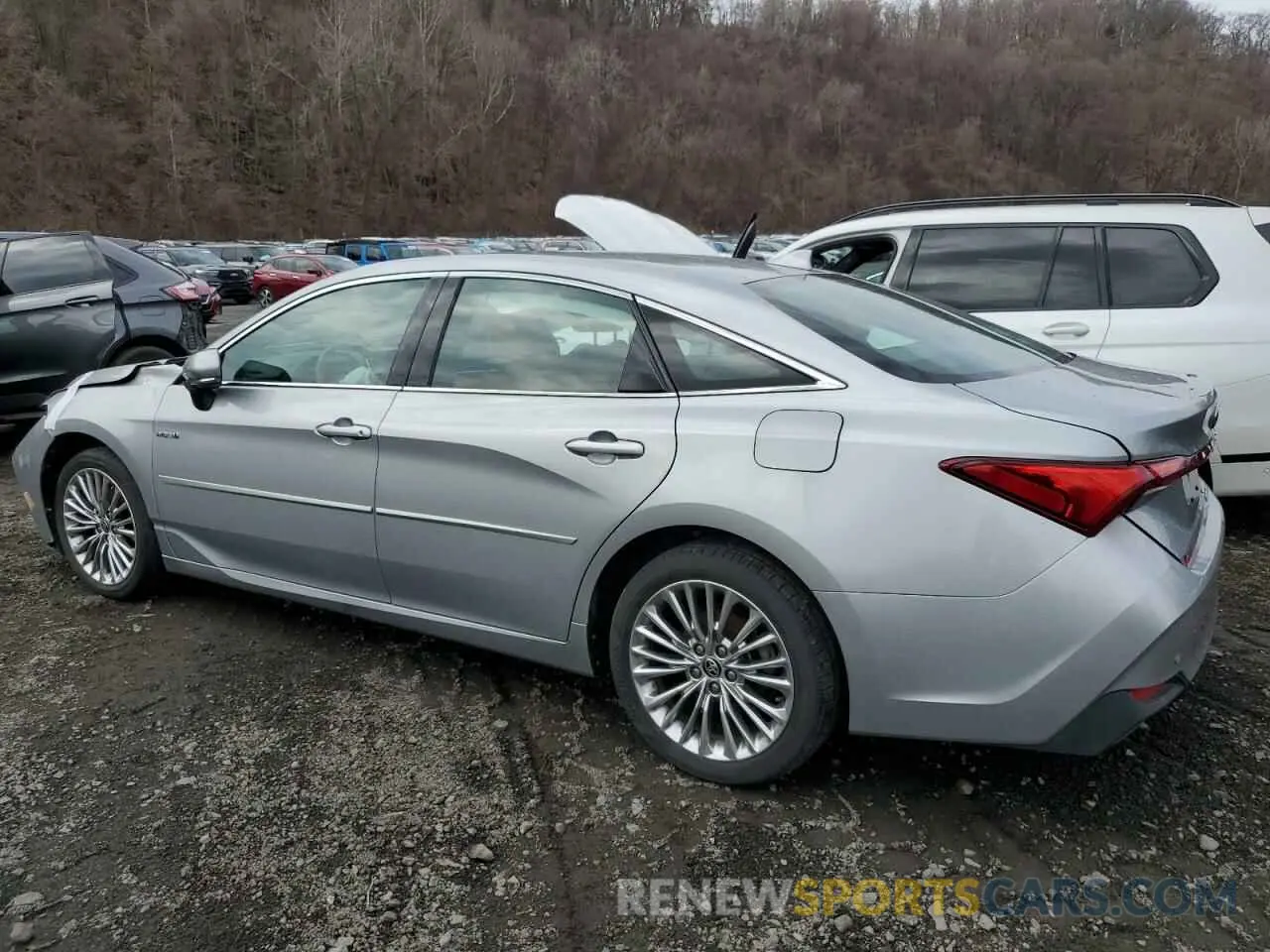2 Photograph of a damaged car 4T1DA1AB1MU005156 TOYOTA AVALON 2021