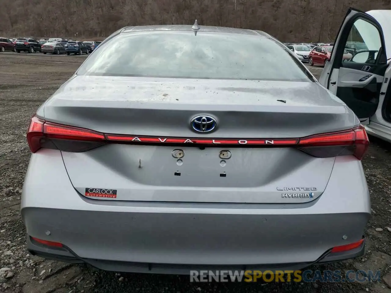 6 Photograph of a damaged car 4T1DA1AB1MU005156 TOYOTA AVALON 2021