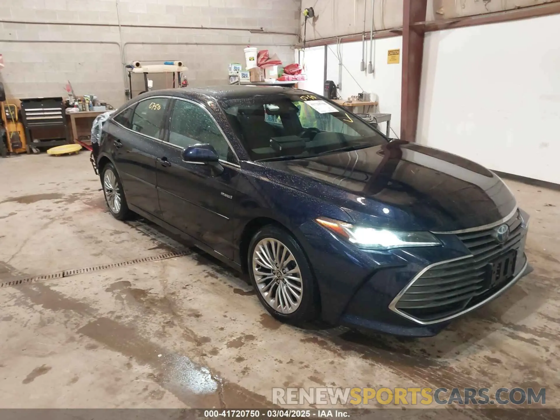 1 Photograph of a damaged car 4T1DA1AB1MU005206 TOYOTA AVALON 2021
