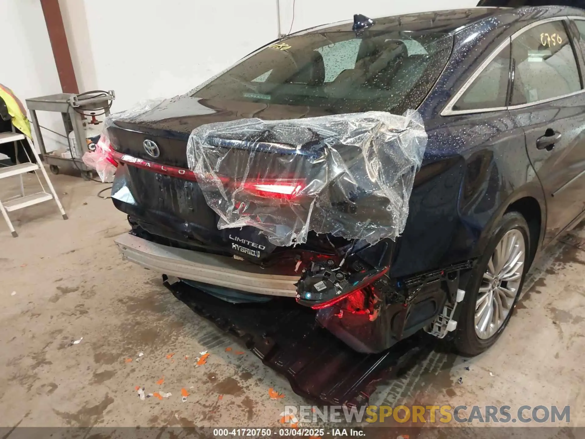 6 Photograph of a damaged car 4T1DA1AB1MU005206 TOYOTA AVALON 2021