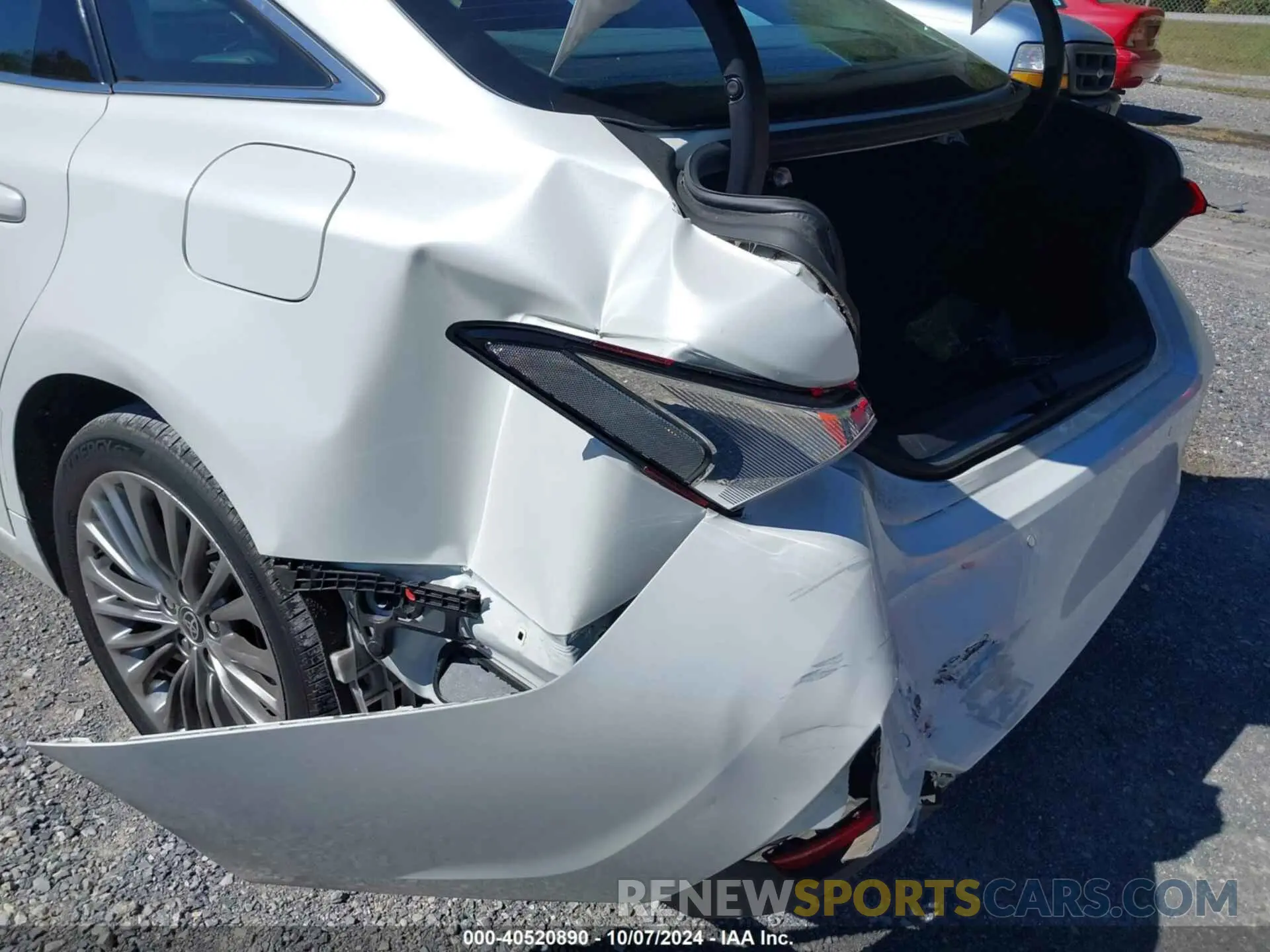6 Photograph of a damaged car 4T1DA1AB1MU006842 TOYOTA AVALON 2021