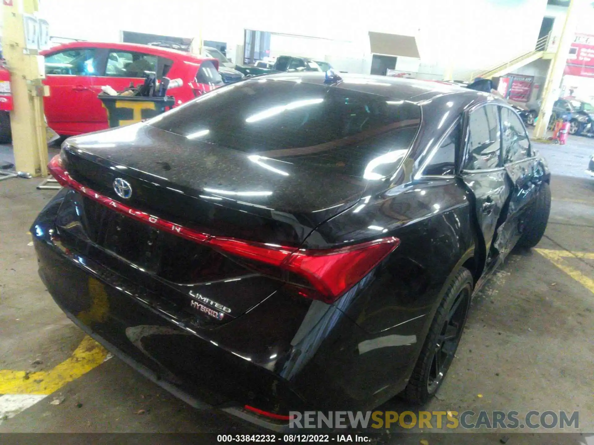 4 Photograph of a damaged car 4T1DA1AB1MU009448 TOYOTA AVALON 2021