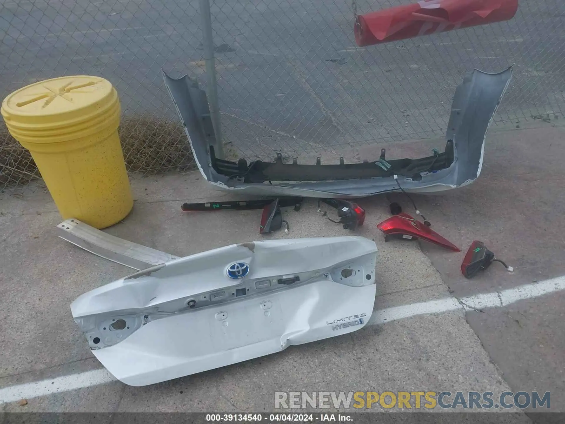 12 Photograph of a damaged car 4T1DA1AB1MU010700 TOYOTA AVALON 2021