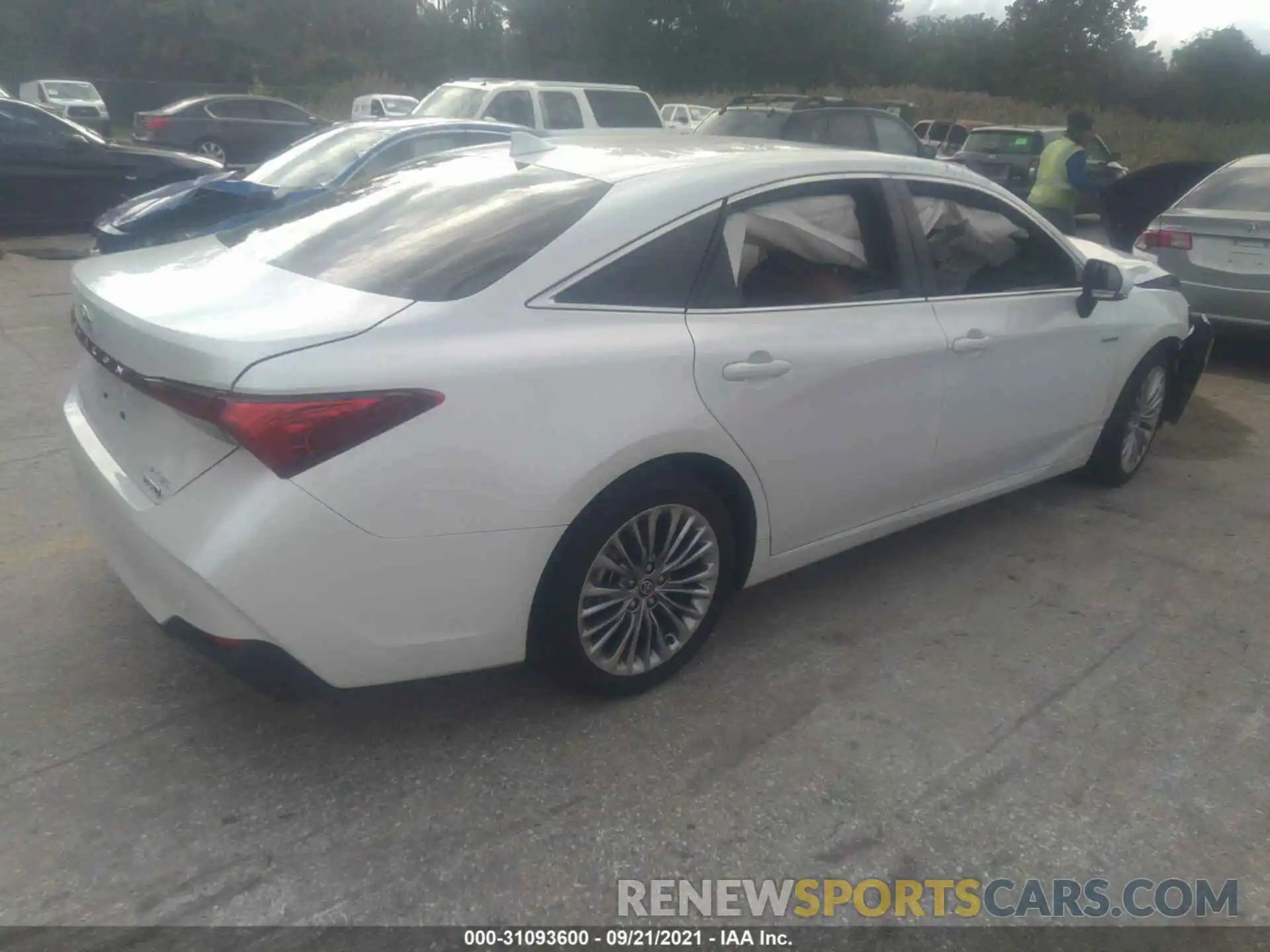 4 Photograph of a damaged car 4T1DA1AB2MU006509 TOYOTA AVALON 2021