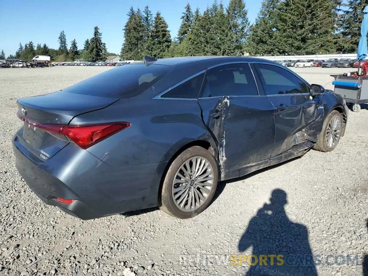 3 Photograph of a damaged car 4T1DA1AB5MU007279 TOYOTA AVALON 2021