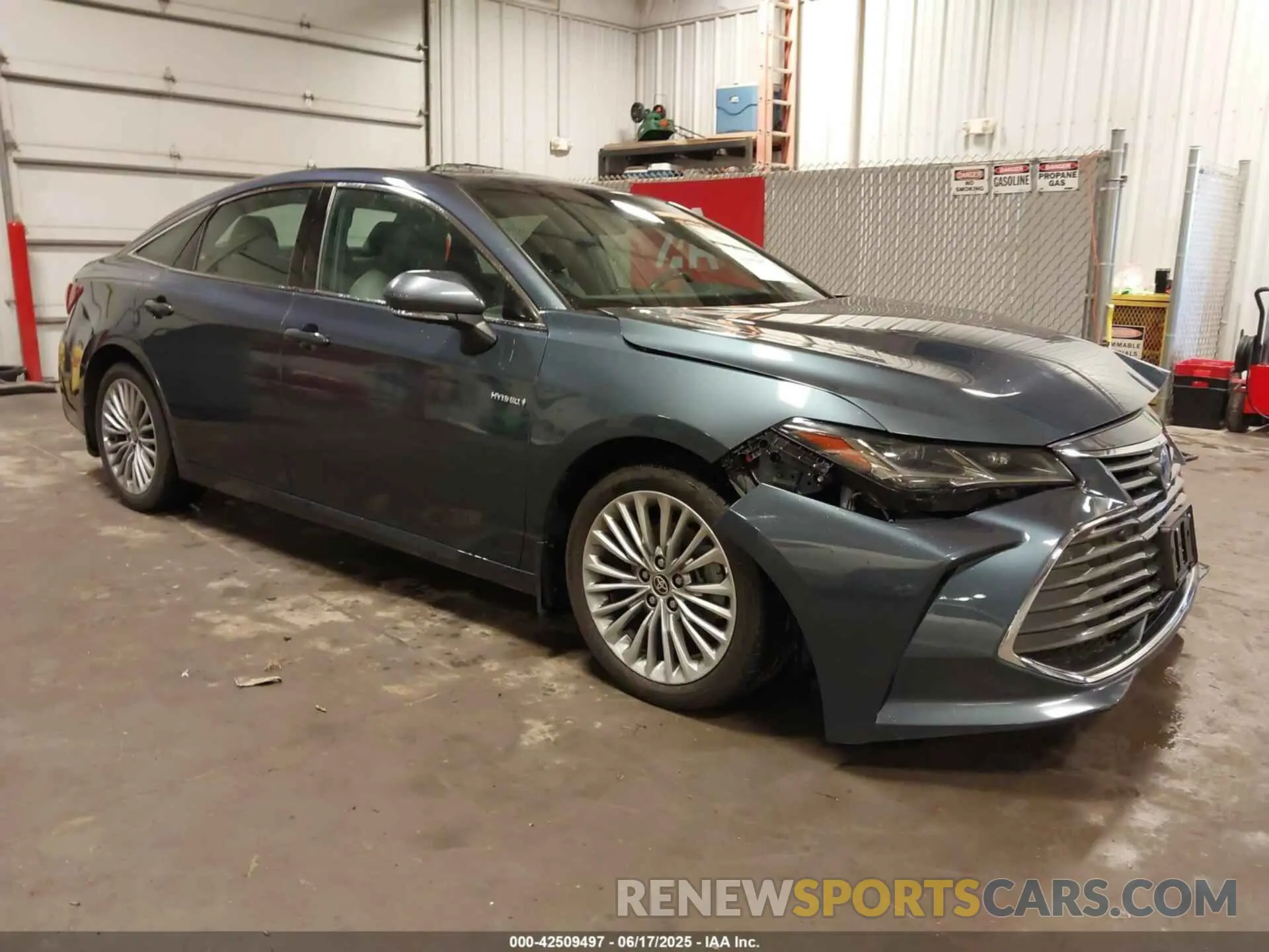 1 Photograph of a damaged car 4T1DA1AB5MU010456 TOYOTA AVALON 2021
