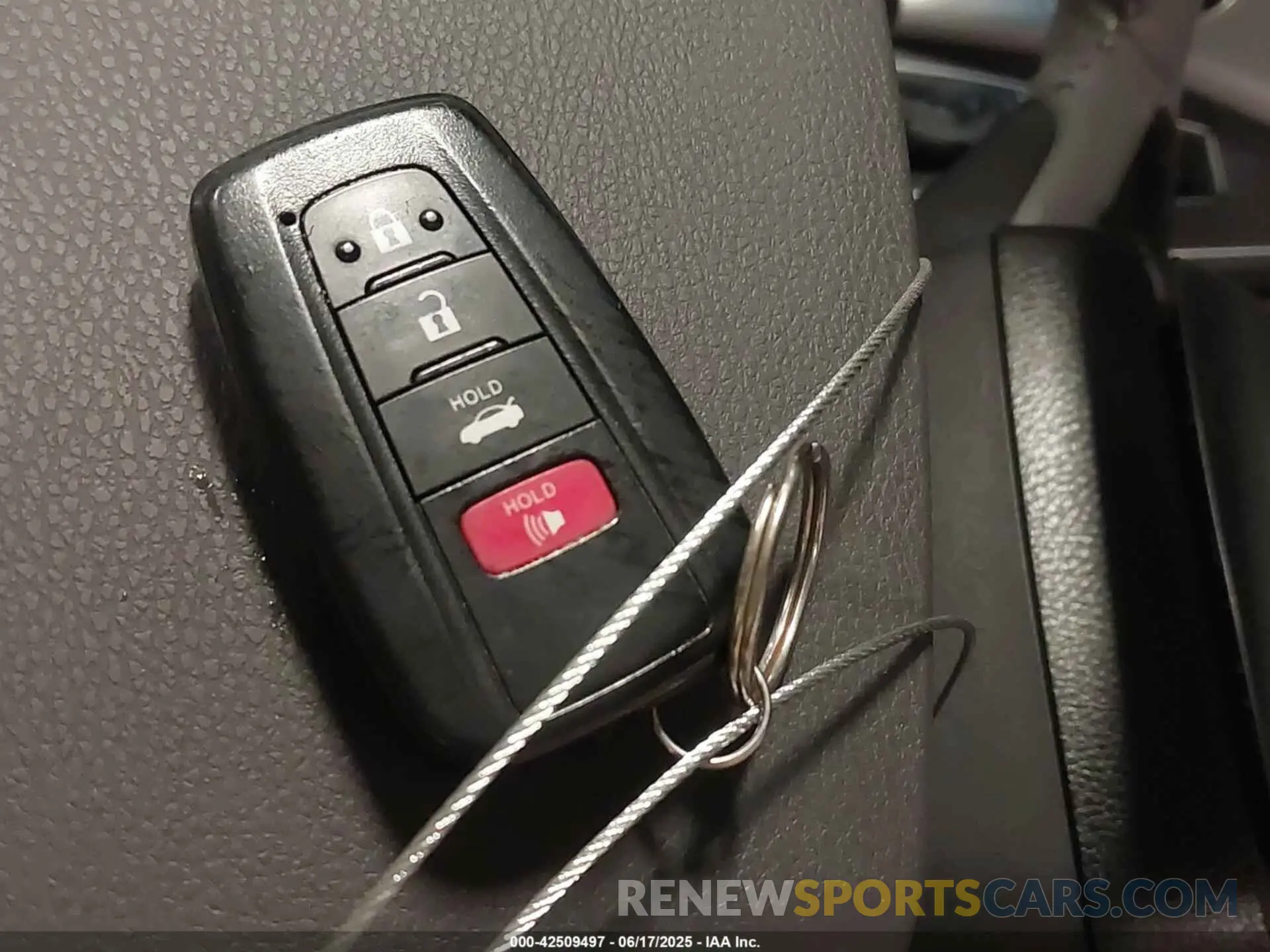 11 Photograph of a damaged car 4T1DA1AB5MU010456 TOYOTA AVALON 2021
