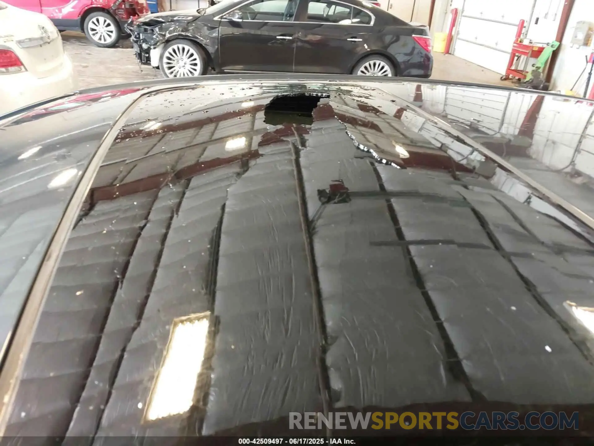 18 Photograph of a damaged car 4T1DA1AB5MU010456 TOYOTA AVALON 2021