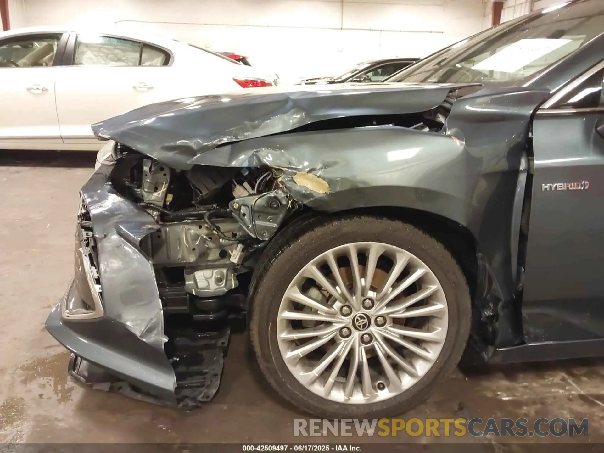 6 Photograph of a damaged car 4T1DA1AB5MU010456 TOYOTA AVALON 2021