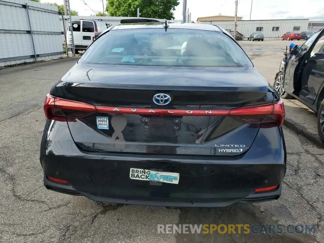 6 Photograph of a damaged car 4T1DA1AB6MU008800 TOYOTA AVALON 2021