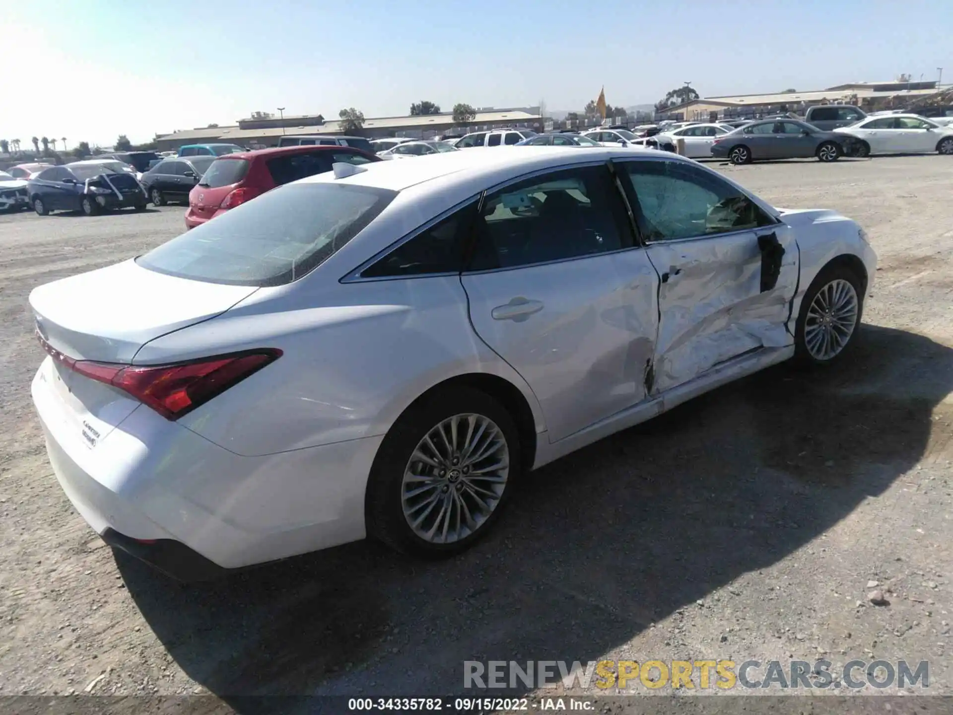 4 Photograph of a damaged car 4T1DA1AB6MU010143 TOYOTA AVALON 2021