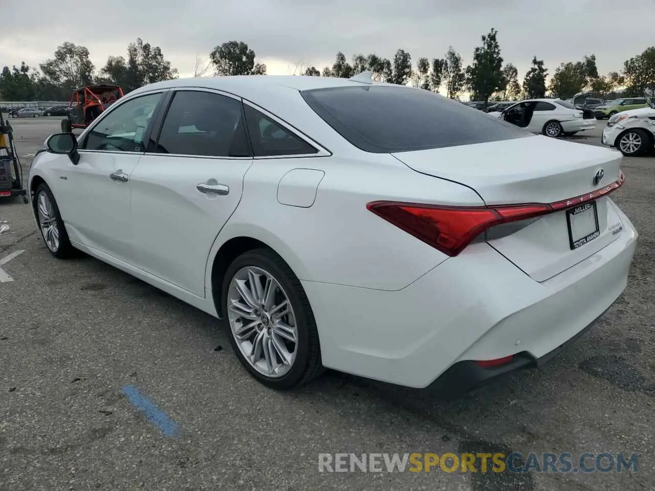 2 Photograph of a damaged car 4T1DA1AB6MU010451 TOYOTA AVALON 2021