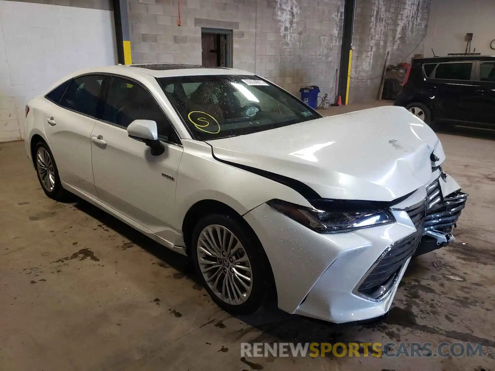 1 Photograph of a damaged car 4T1DA1AB8MU007471 TOYOTA AVALON 2021