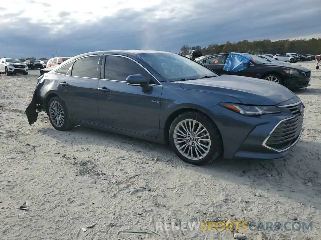 4 Photograph of a damaged car 4T1DA1AB8MU008734 TOYOTA AVALON 2021