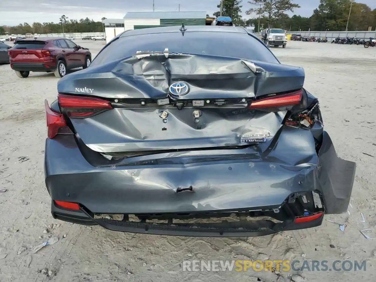 6 Photograph of a damaged car 4T1DA1AB8MU008734 TOYOTA AVALON 2021