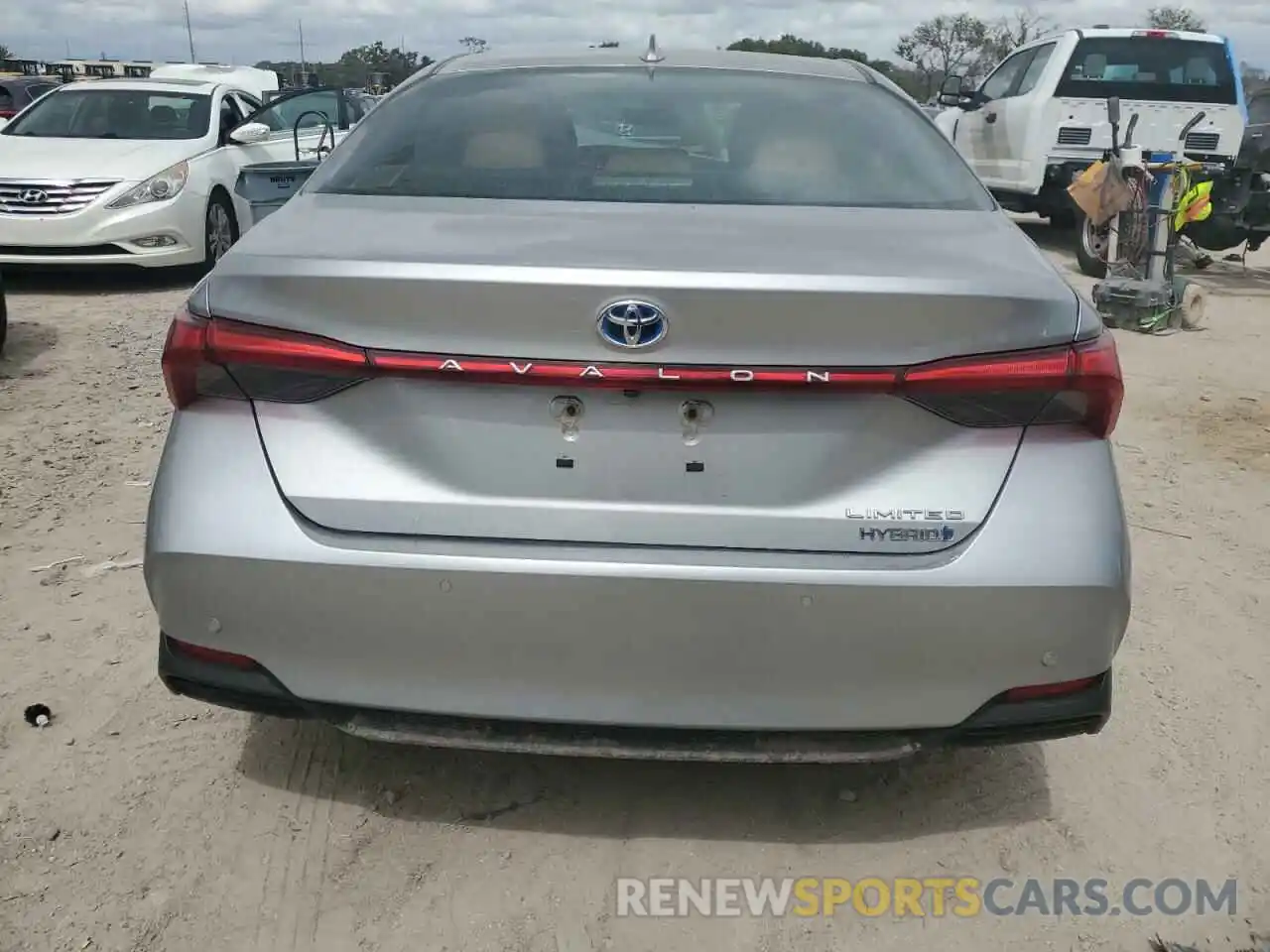 6 Photograph of a damaged car 4T1DA1AB9MU008645 TOYOTA AVALON 2021