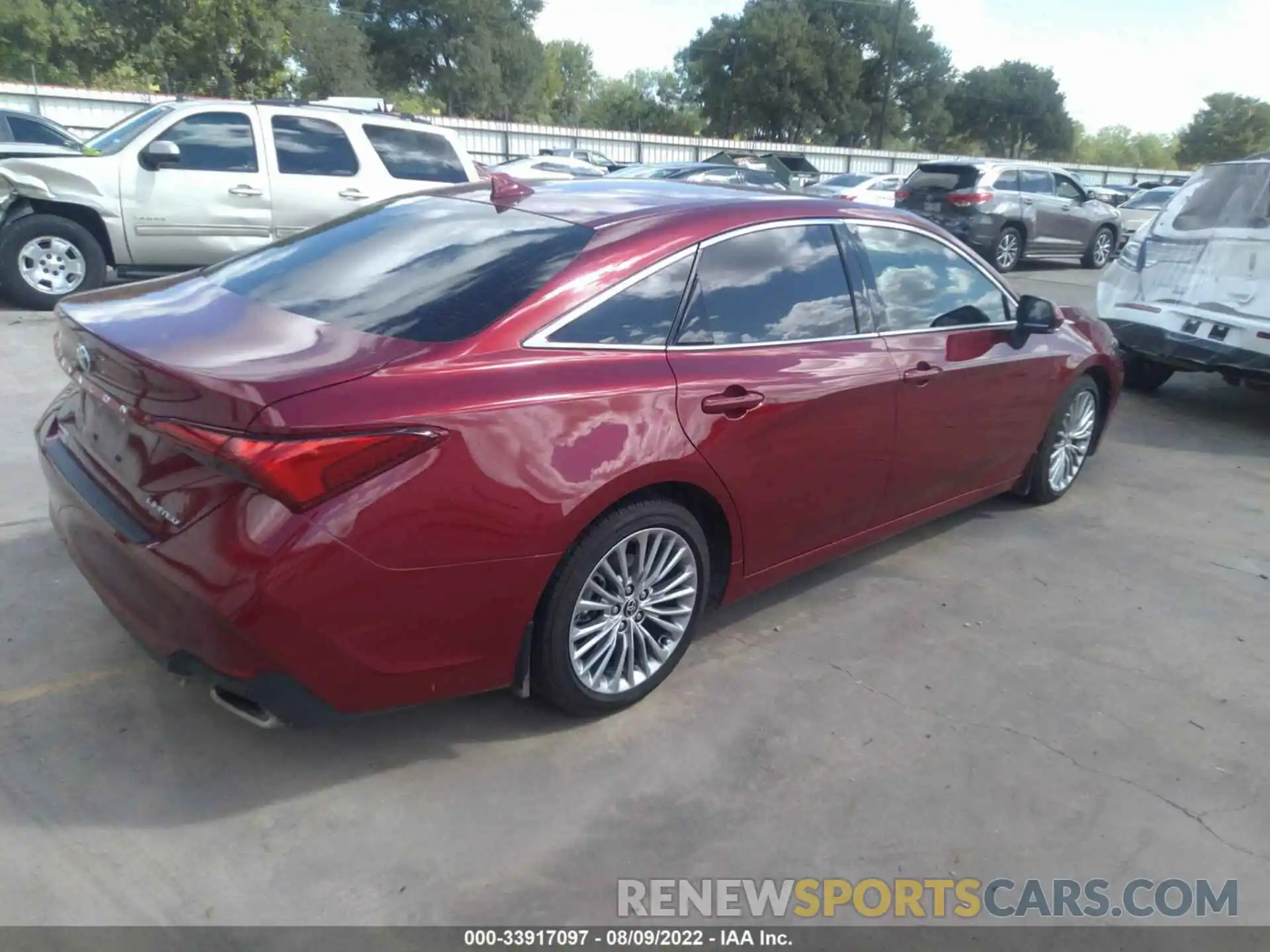 4 Photograph of a damaged car 4T1DZ1FB1MU071188 TOYOTA AVALON 2021