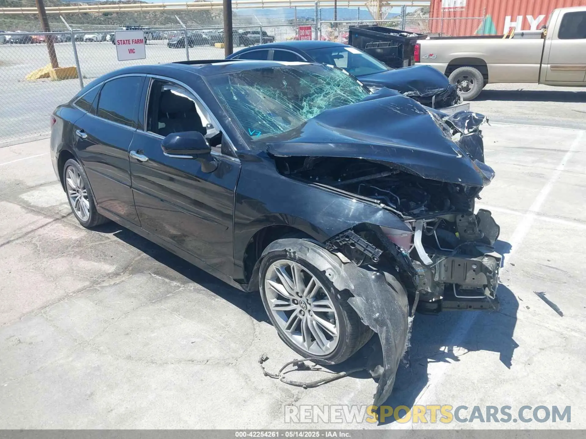 1 Photograph of a damaged car 4T1DZ1FB2MU065948 TOYOTA AVALON 2021