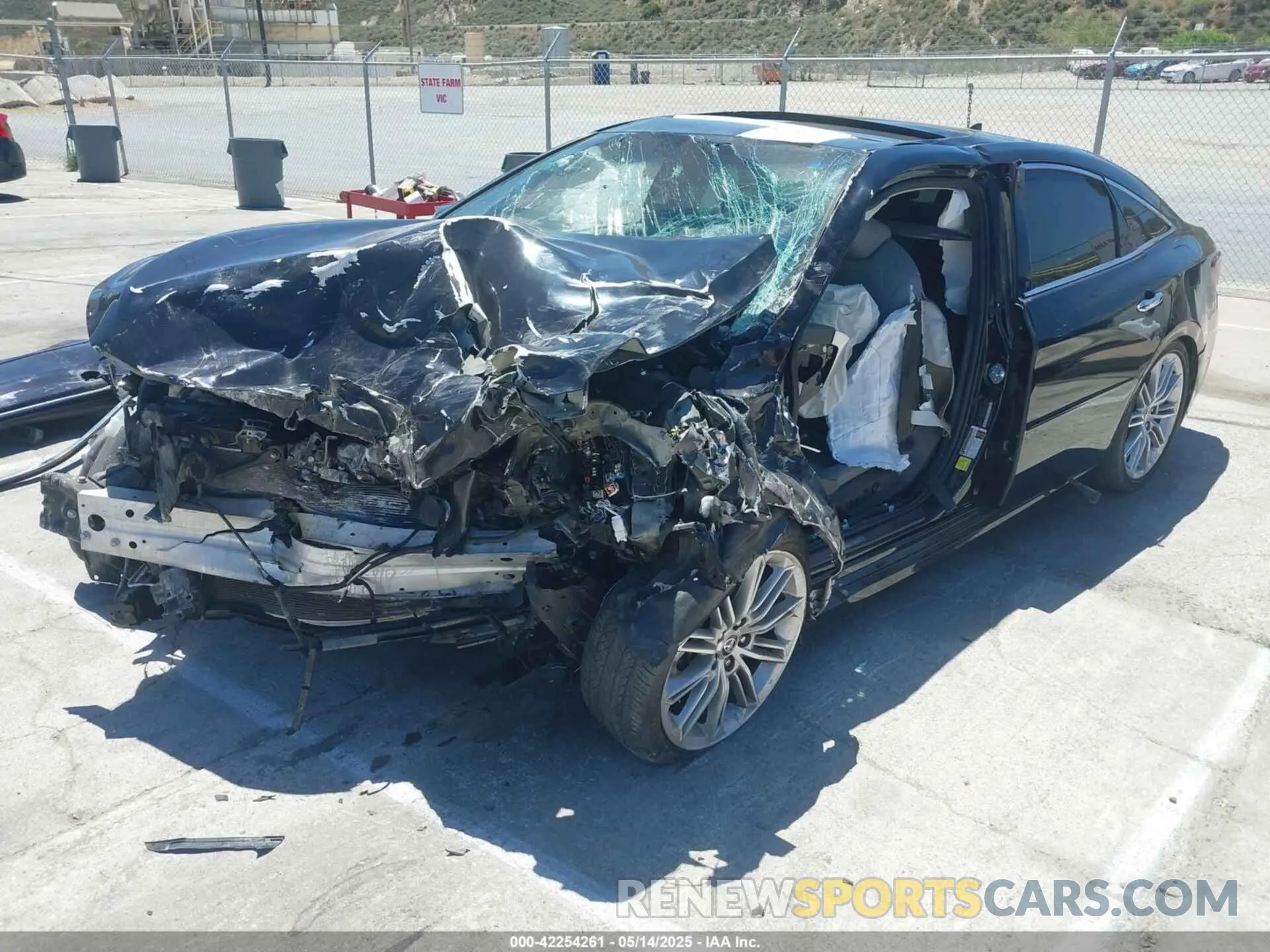 2 Photograph of a damaged car 4T1DZ1FB2MU065948 TOYOTA AVALON 2021